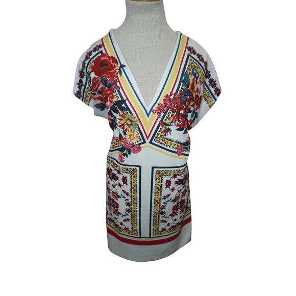 Zara Shift Dress – Size Medium  White Red Floral V-Neck Sleeveless Pullover  NWT - Picture 5 of 10